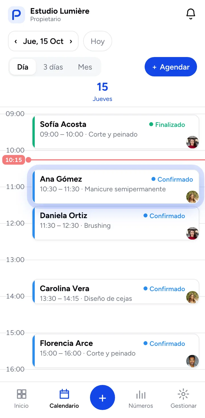 Agenda del día de Practi Agenda en un celular
